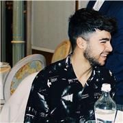 Laureando in Scienze Politiche e relazioni internazionali, diplomato al liceo Linguistico, offre lezioni di ogni materia